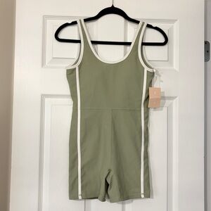 NWT Wilo Green Short Ribbed Romper S